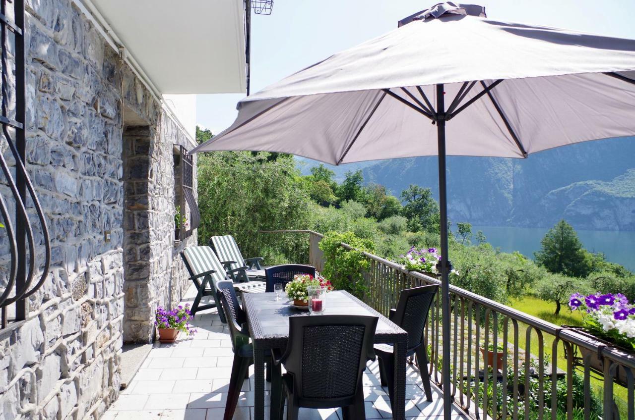 Casa Emilia Vila Riva di Solto Exterior foto