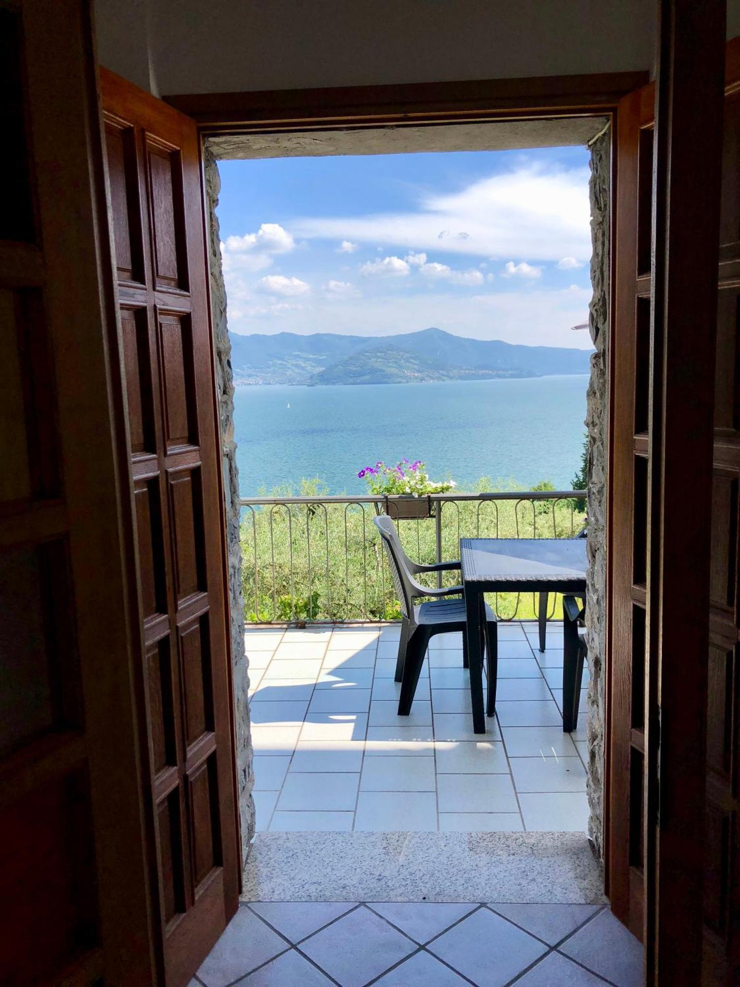 Casa Emilia Vila Riva di Solto Exterior foto