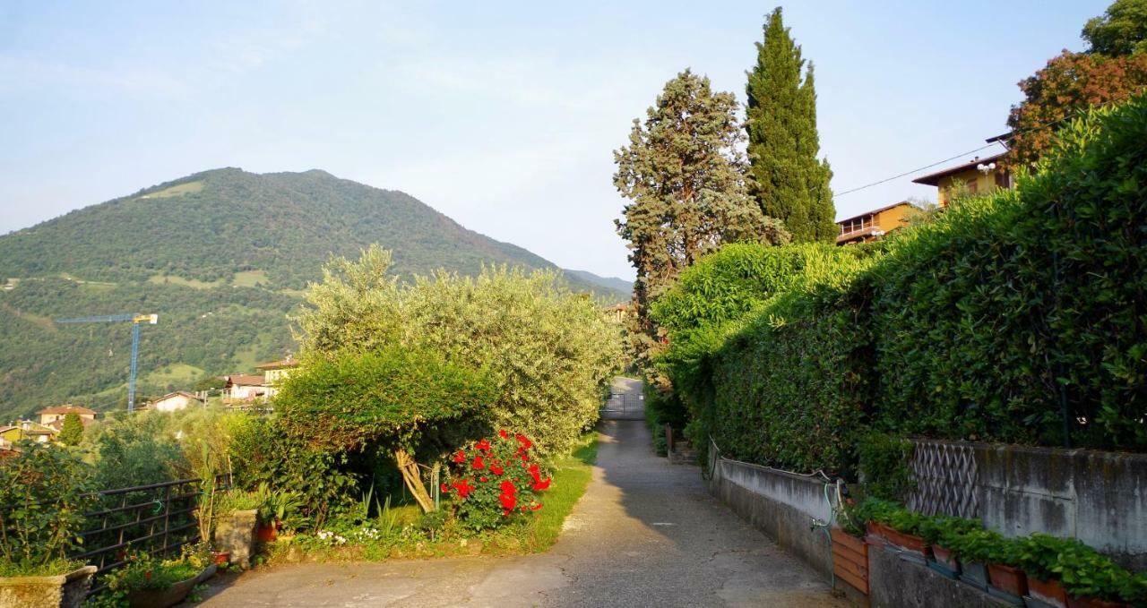 Casa Emilia Vila Riva di Solto Exterior foto